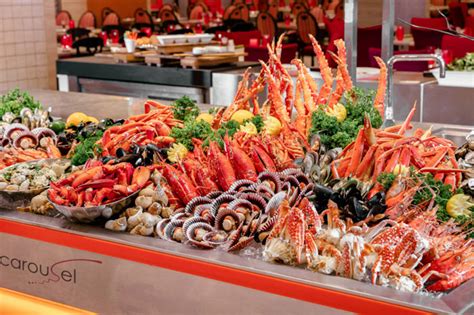 Seafood buffet .